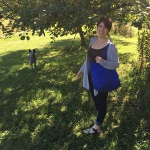 Meet your Posher, Shiri